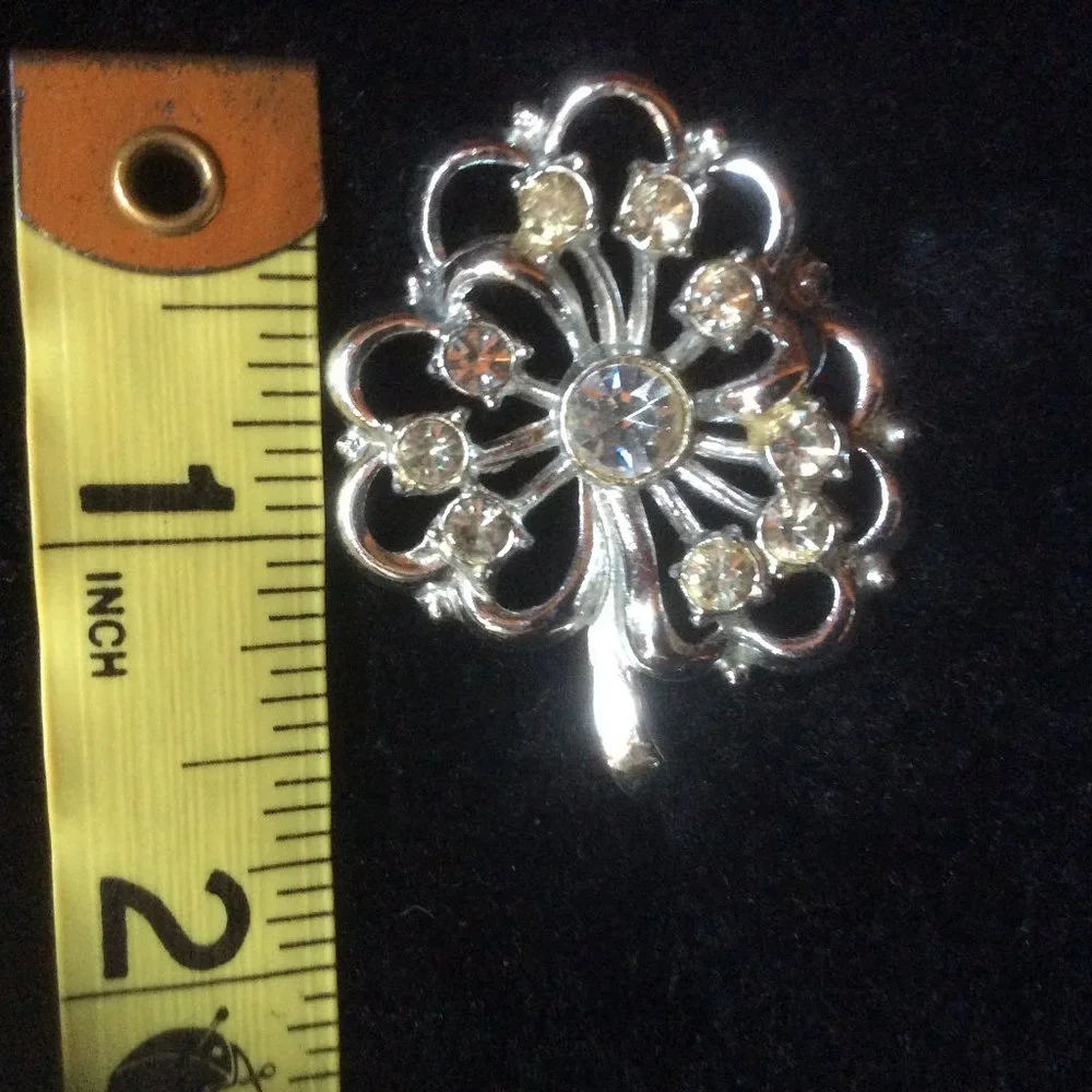 Silver Tone Retro Diamanté Tree Clear Rhinestone EUC Brooch Pin